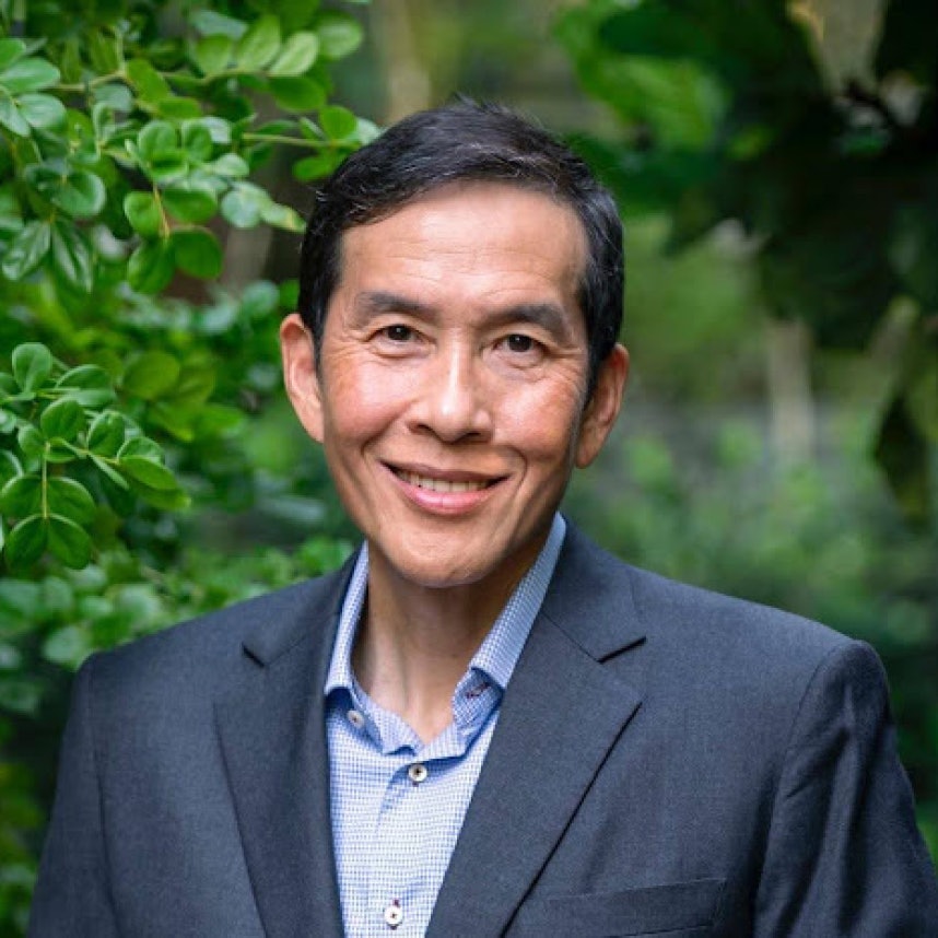 一名男性醫學顧問的頭像。